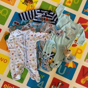 Bundle/Lots: Footed PJs + FREE gift